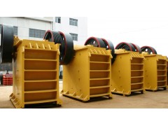 處理顎式破碎機(jī)機(jī)身振動(dòng)你怎么做